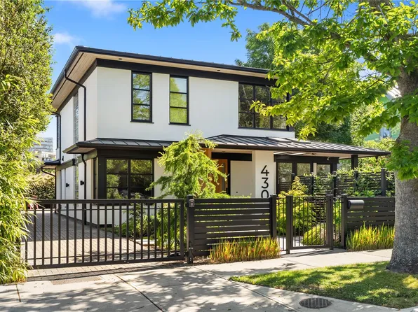 430 Luxton Ave, Victoria, BC V8V 1C9