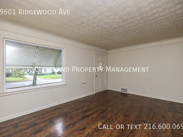 19601 Ridgewood Ave — Photo 19
