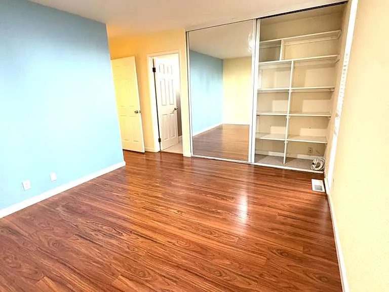 Albatross Dr — Photo 22