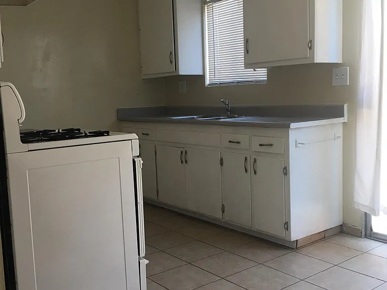 4575 Canoga St #B — Photo 6