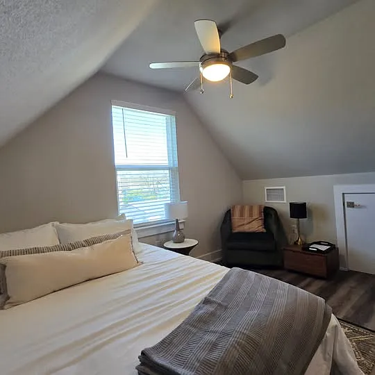 1 bed, 3000 sqft, $850 — Photo 2