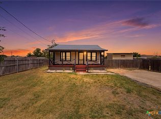 1921 Dreyer Ln, Gonzales, TX 78629