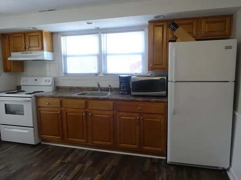 28 Merritt Ave #2 — Photo 4