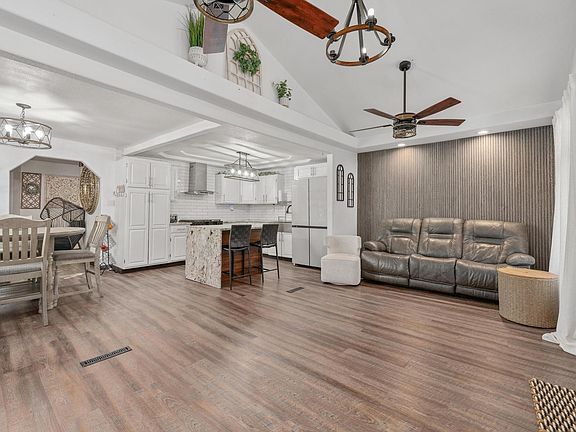 5th image of 2215 N Jeanette Ave