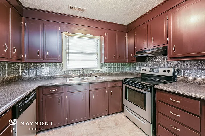 109 Terry Ave — Photo 7