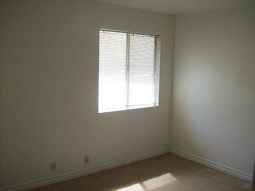 3rd image of 5008 River Glen Dr Unit 138