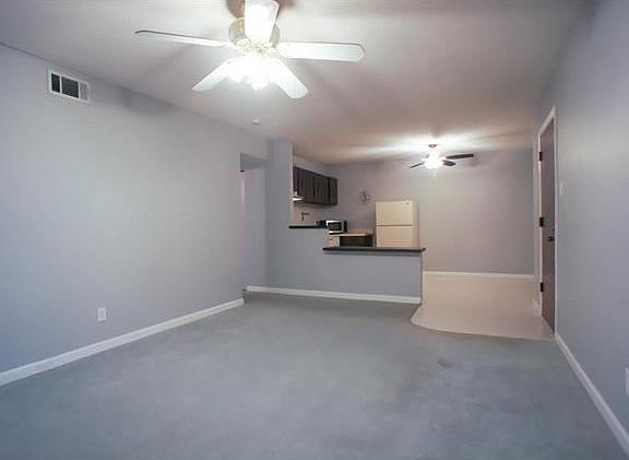 3rd image of 5766 Westphalia Ln APT D