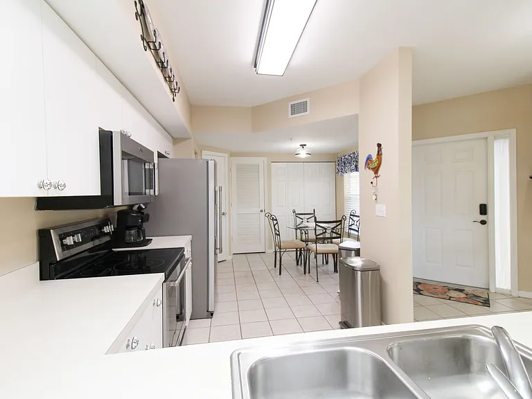 5025 Cedar Springs Dr #102 — Photo 38