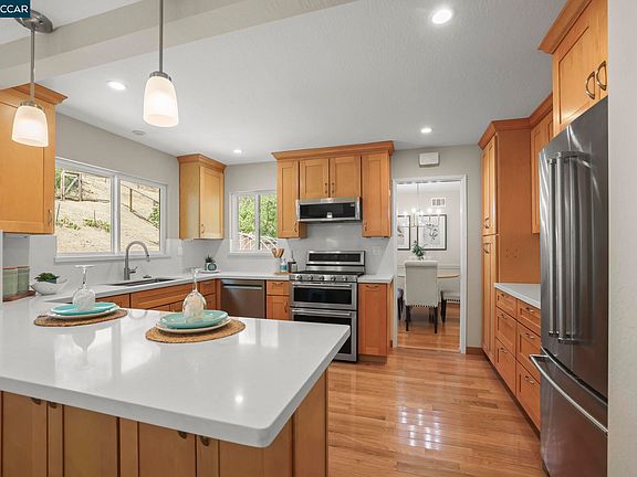3rd image of 5412 Degnan Dr