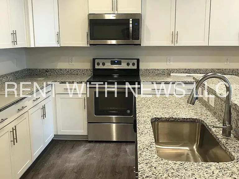 1070 Coldstream Dr — Photo 12