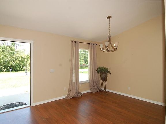 2nd image of 2768 Altoona Ave