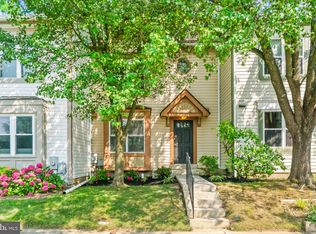 2957 Schoolhouse Cir, Silver Spring, MD 20902