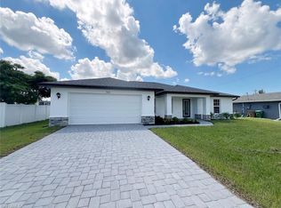 1422 SW 10th St, Cape Coral, FL 33991