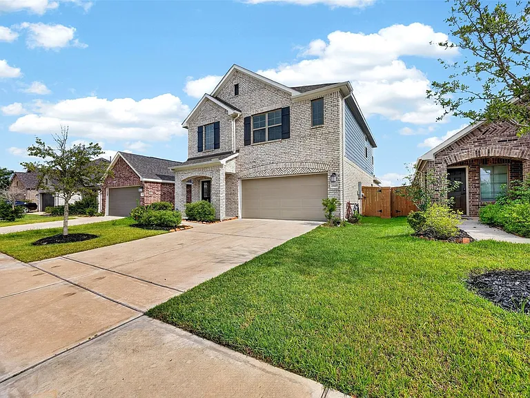 21619 Coral Mist Dr — Photo 3