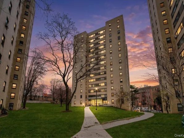 6 Fordham Hill Oval #6A, Bronx, NY 10468