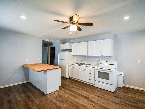 5th image of 127 Elizabeth Ave #1