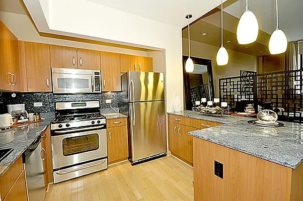 Sold by New York Residence | media 4