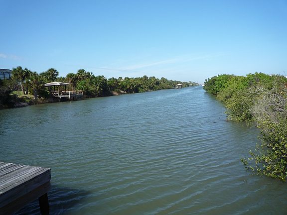 4th image of 3198 N Oceanshore Blvd