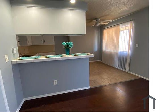 4th image of 11611 Menlo Ave APT D