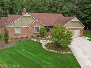 30438 Aston Ct, Farmington Hills, MI 48331