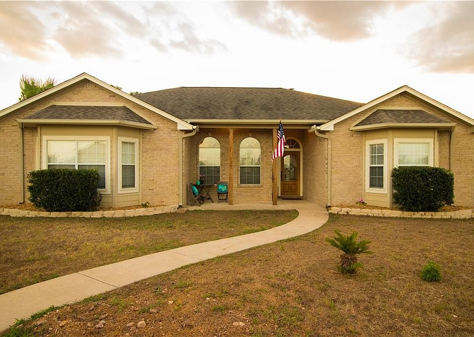 1st image of 136 Mokalau Dr