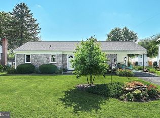 145 Farm Ln, Landisville, PA