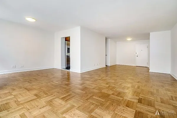 Rented by Anchor Associates | media 12