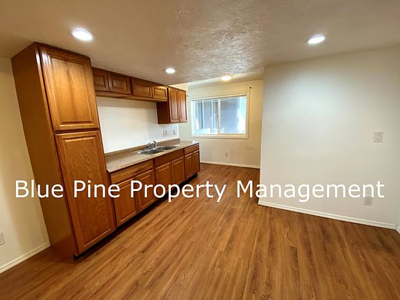 3rd image of 840 Garfield St APT 4
