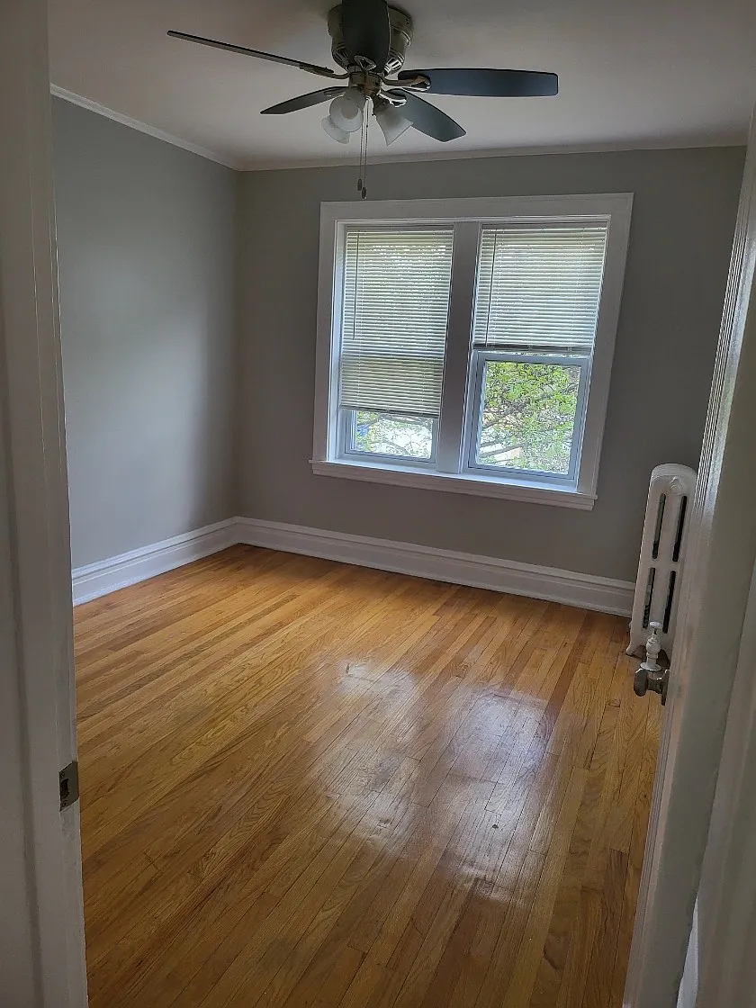 Bedroom - 2645 W North Shore Ave #2