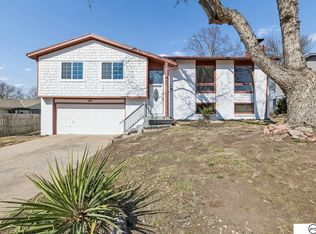 2610 Surrey Ct, Lincoln, NE 68512