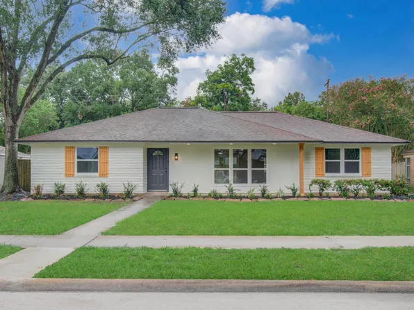 5731 Creekbend Dr, Houston, TX 77096