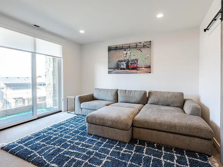 Apartment / Lower floor living room / theatre room
