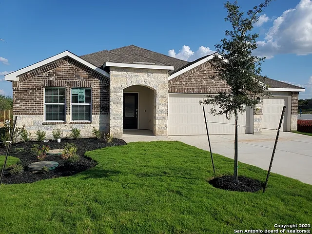 4 bed, 3.0 bath, 2344 sqft, $2,495 — Photo 3
