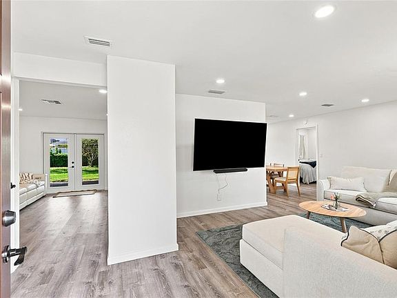 4th image of 13344 88TH AVENUE