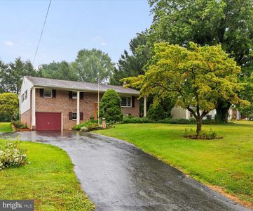 1313 Central Manor Rd, Washington Boro, PA, 17582