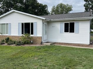 2517 Brookdale Dr, Holland, MI 49424
