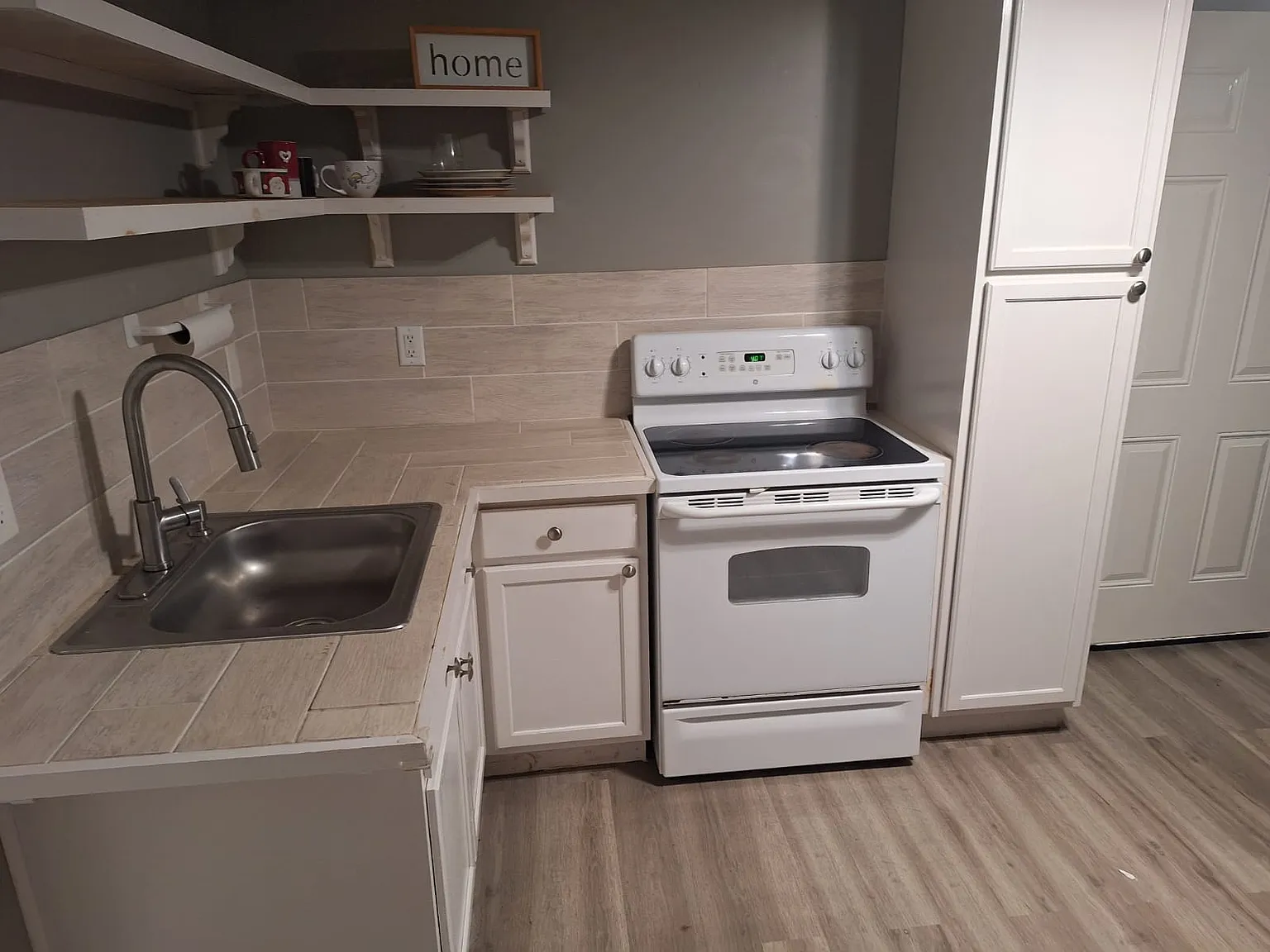 1 bed, 850 sqft, $950 — Photo 3