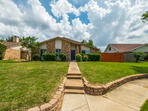 1002 Bellflower Ct, Carrollton, TX 75007