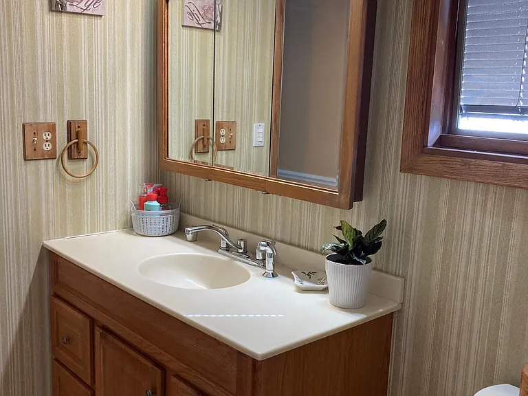 741 Ferdinand St — Photo 26