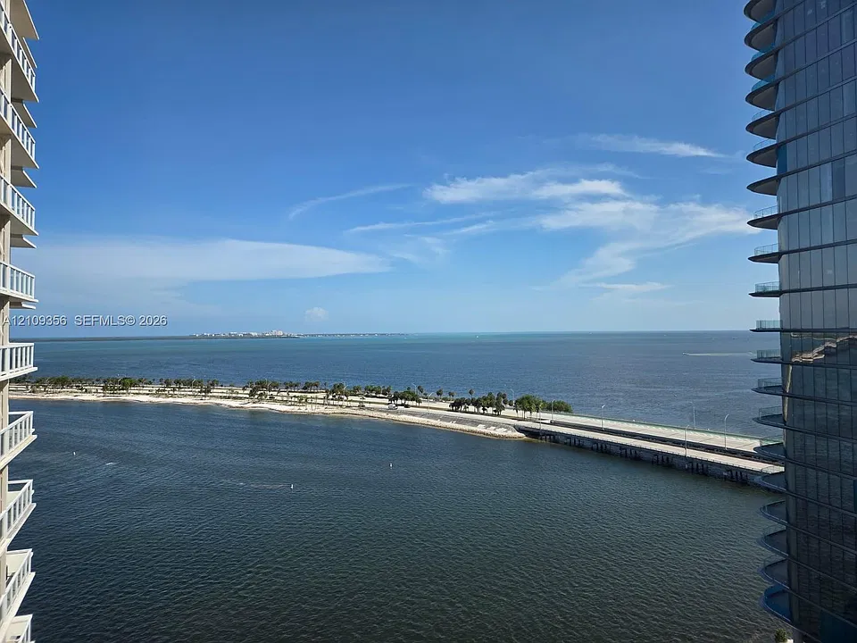 2451 Brickell Ave #18U