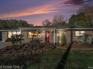 6295 N Beck Rd, Canton, MI 48187