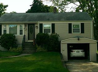 40 Elmbrook Dr, Warwick, RI 02889