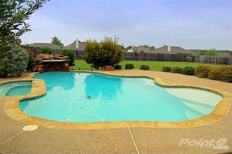 2nd image of 109 Mustang Dr