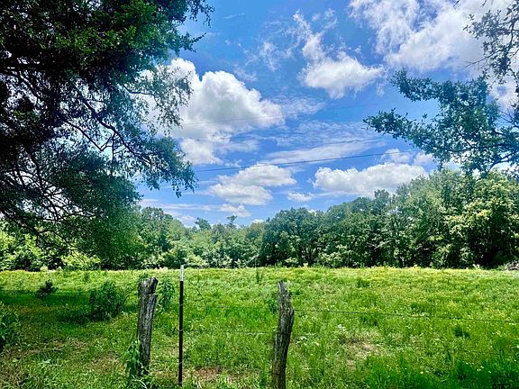 4th image of 1.3 / Acres Cres NE #2060