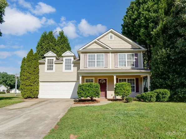 503 River View Dr, Lowell, NC 28098