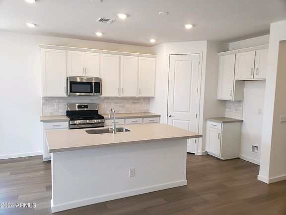 2nd image of 20638 N 224TH Avenue