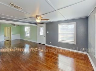 1030 Oak Dr, Denison, TX 75020