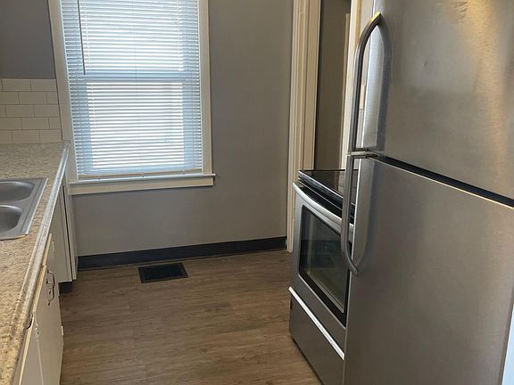 5th image of 680 S Napoleon Ave