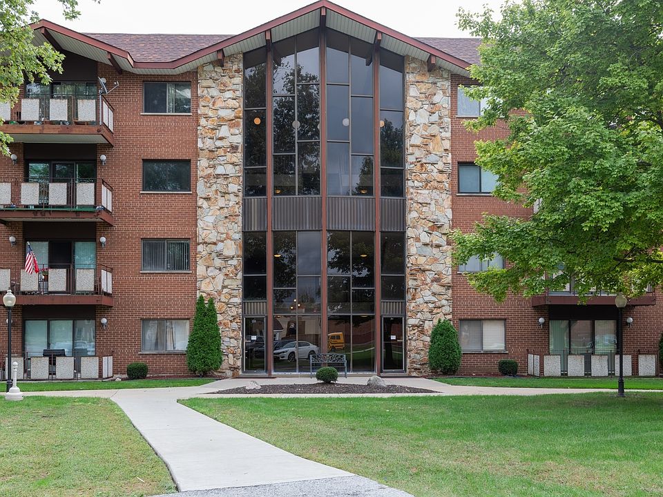 1st image of 2301 183rd St APT 302