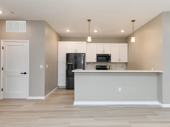 1859 Western Ave #202, Albany, NY 12203